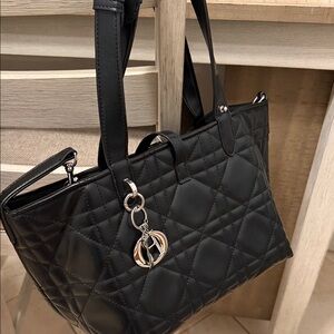 Source Unknown Black Quilted Tote with Silver Charm